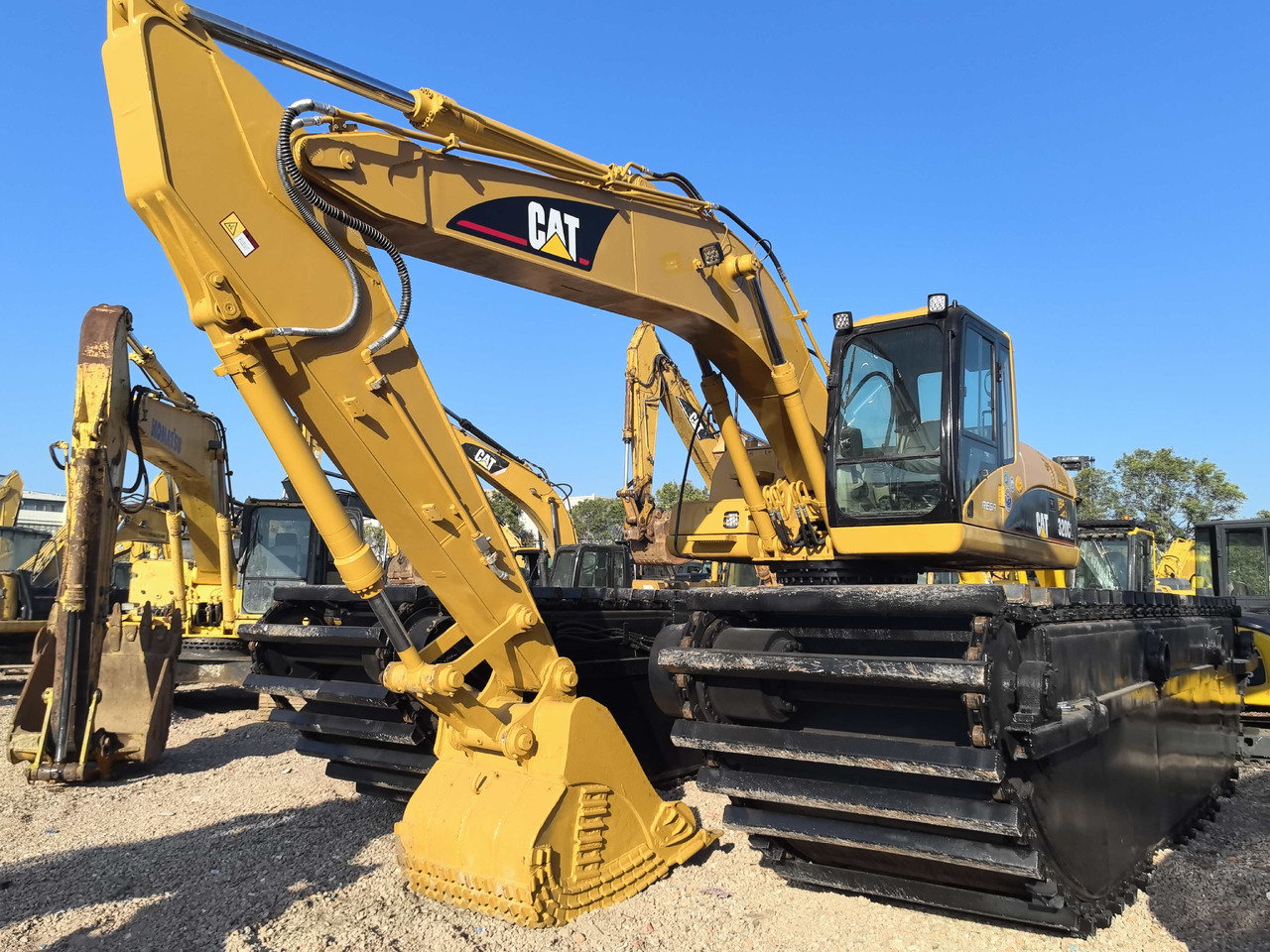 CATERPILLAR 320C - Excavatrice amphibie: photos 4 CATERPILLAR 320C - Excavatrice amphibie: photos 4