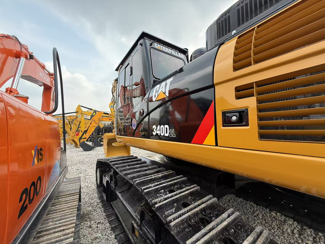 CATERPILLAR 340D2 - Pelle sur chenille: photos 2 CATERPILLAR 340D2 - Pelle sur chenille: photos 2