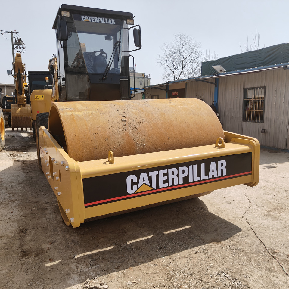 CATERPILLAR 683E - Rouleau compresseur: photos 3 CATERPILLAR 683E - Rouleau compresseur: photos 3