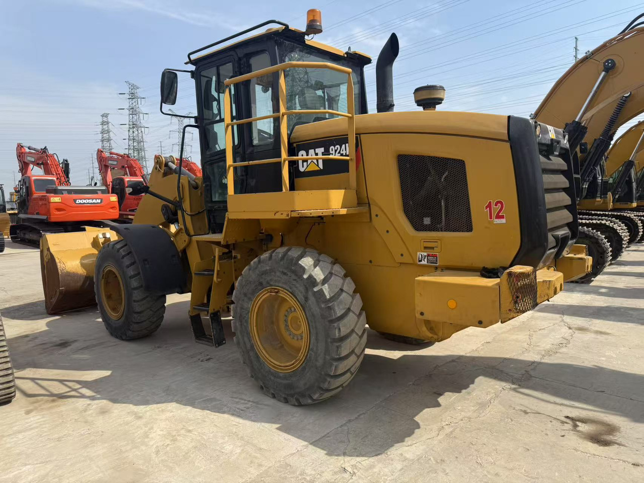 CATERPILLAR 924K - Chargeuse sur pneus: photos 1 CATERPILLAR 924K - Chargeuse sur pneus: photos 1
