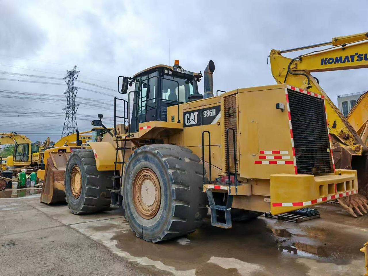 CATERPILLAR 986H - Chargeuse sur chenilles: photos 1 CATERPILLAR 986H - Chargeuse sur chenilles: photos 1