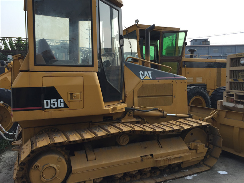 CATERPILLAR D5G - Bulldozer: photos 3 CATERPILLAR D5G - Bulldozer: photos 3