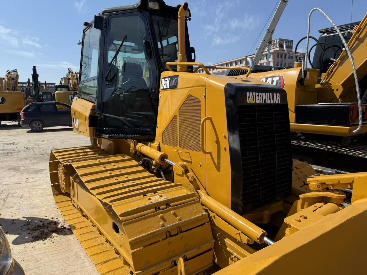 CATERPILLAR D5K - Bulldozer: photos 2 CATERPILLAR D5K - Bulldozer: photos 2