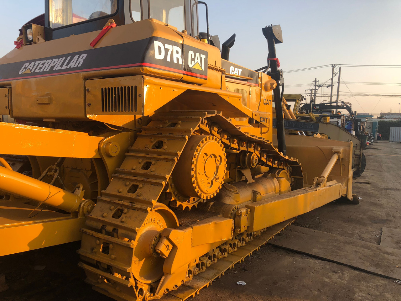 CATERPILLAR D7R - Bulldozer: photos 5 CATERPILLAR D7R - Bulldozer: photos 5