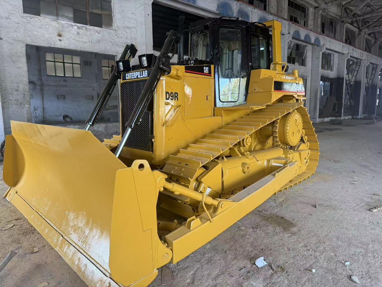 CATERPILLAR D9R - Bulldozer: photos 4 CATERPILLAR D9R - Bulldozer: photos 4