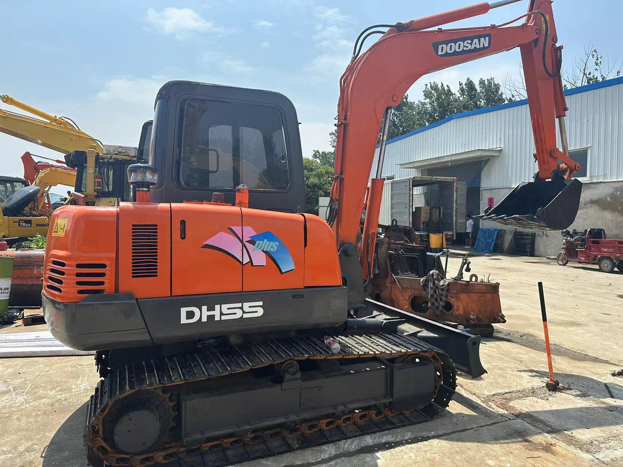 DOOSAN DH55 - Pelle sur chenille: photos 1 DOOSAN DH55 - Pelle sur chenille: photos 1