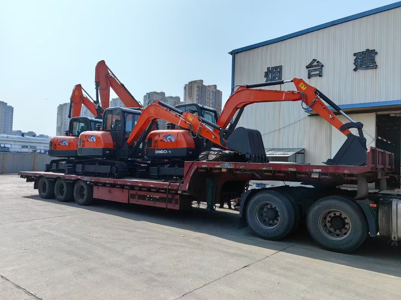DOOSAN DH60-7 - Pelle sur chenille: photos 2 DOOSAN DH60-7 - Pelle sur chenille: photos 2
