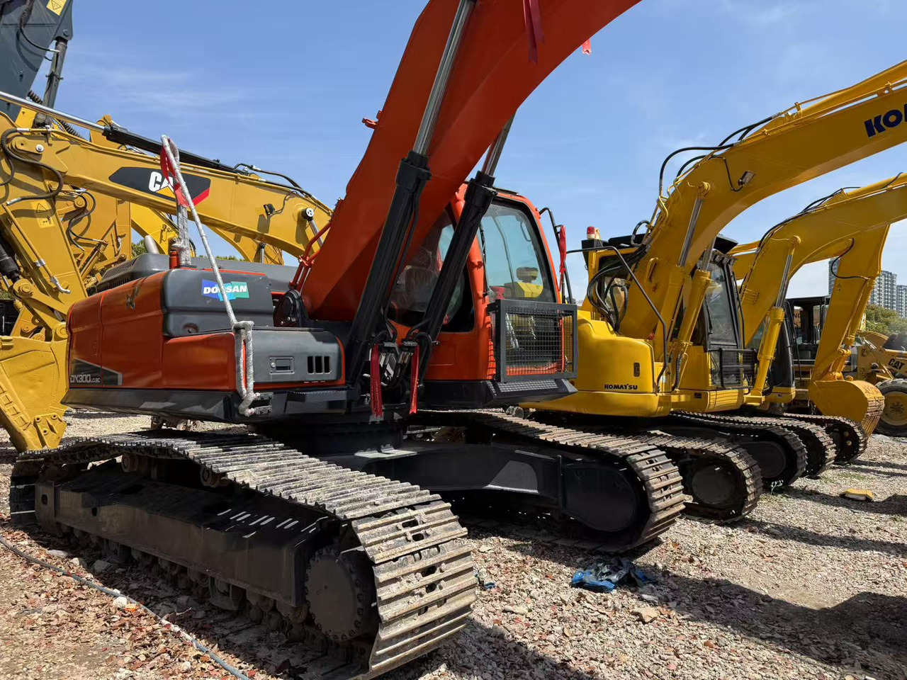 DOOSAN DX300LC-9C - Pelle sur chenille: photos 4 DOOSAN DX300LC-9C - Pelle sur chenille: photos 4