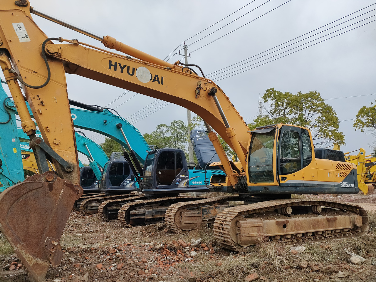 HYUNDAI R385LC-9T - Pelle sur chenille: photos 3 HYUNDAI R385LC-9T - Pelle sur chenille: photos 3