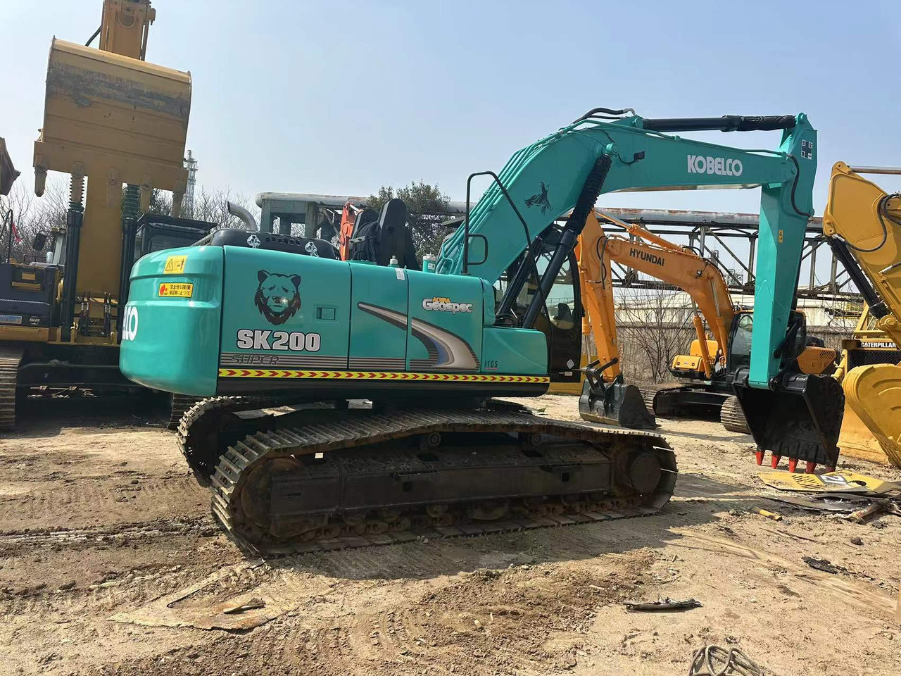 KOBELCO SK200-8 - Pelle sur chenille: photos 2 KOBELCO SK200-8 - Pelle sur chenille: photos 2