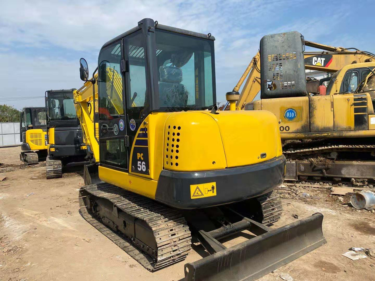 KOMATSU PC56 - Pelle sur chenille: photos 3 KOMATSU PC56 - Pelle sur chenille: photos 3