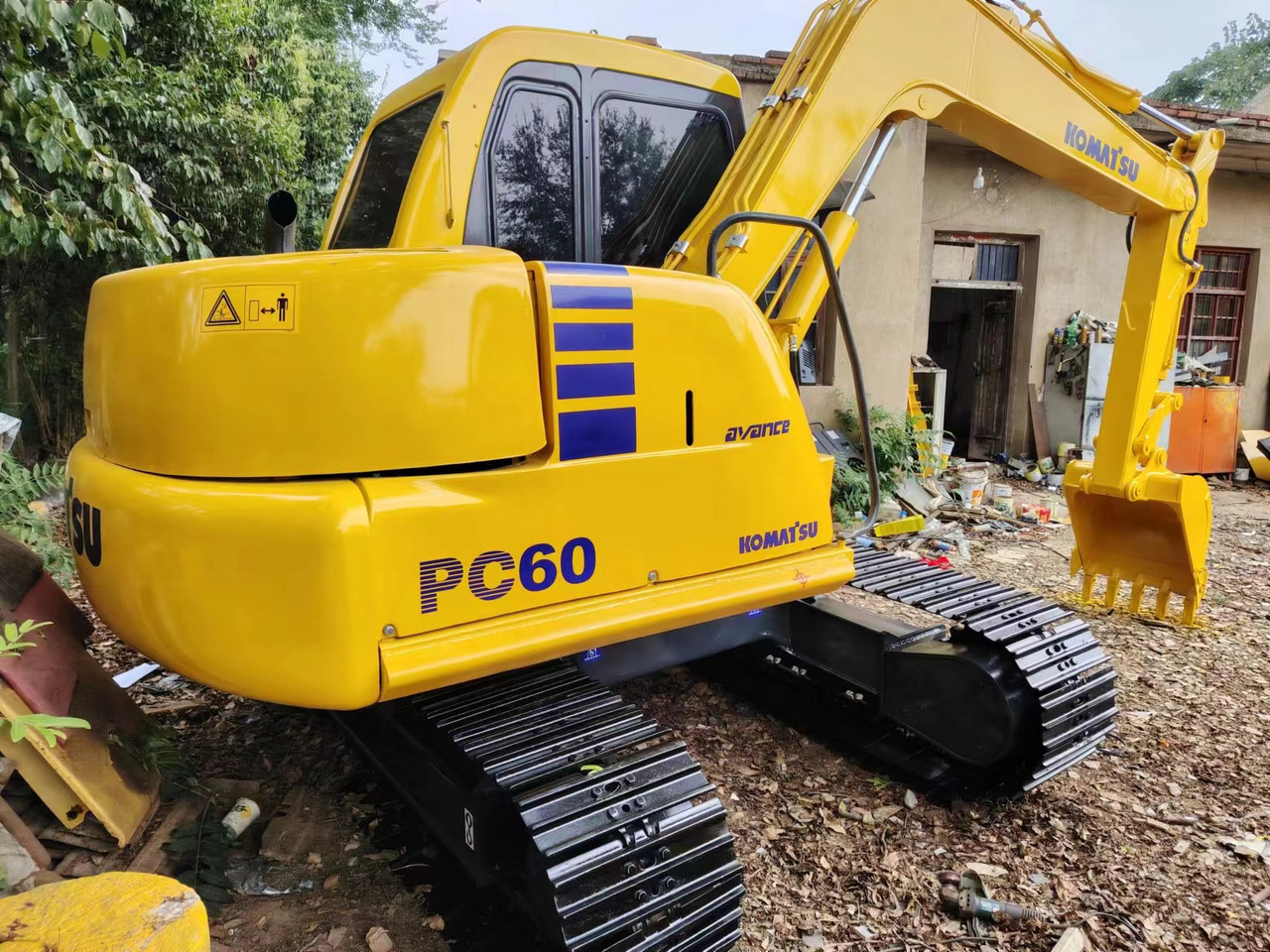 KOMATSU PC60-7 - Pelle sur chenille: photos 3 KOMATSU PC60-7 - Pelle sur chenille: photos 3
