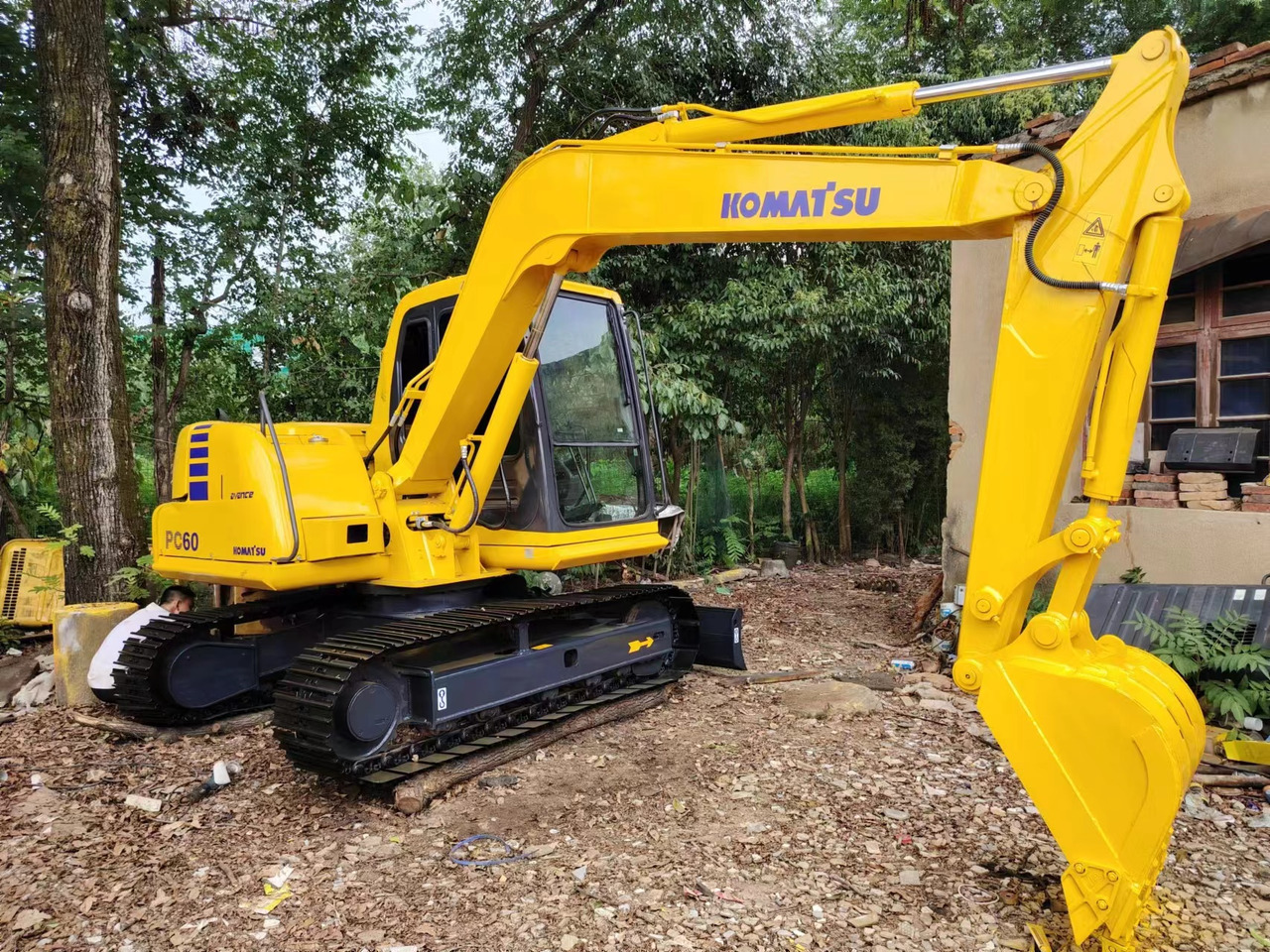 KOMATSU PC60-7 - Pelle sur chenille: photos 1 KOMATSU PC60-7 - Pelle sur chenille: photos 1