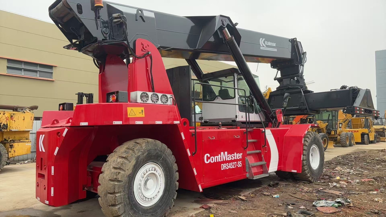 Kalmar Kalmar crane for container - Grue: photos 1 Kalmar Kalmar crane for container - Grue: photos 1