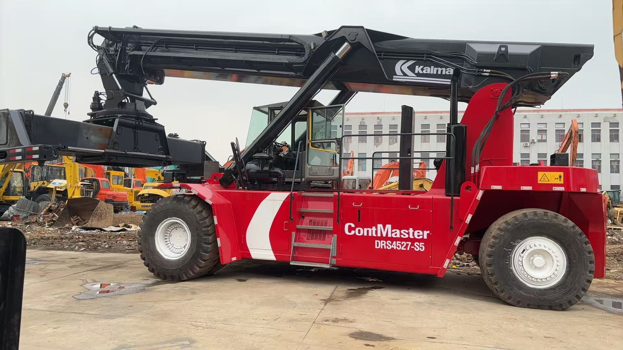 Kalmar Kalmar crane for container - Grue: photos 3 Kalmar Kalmar crane for container - Grue: photos 3