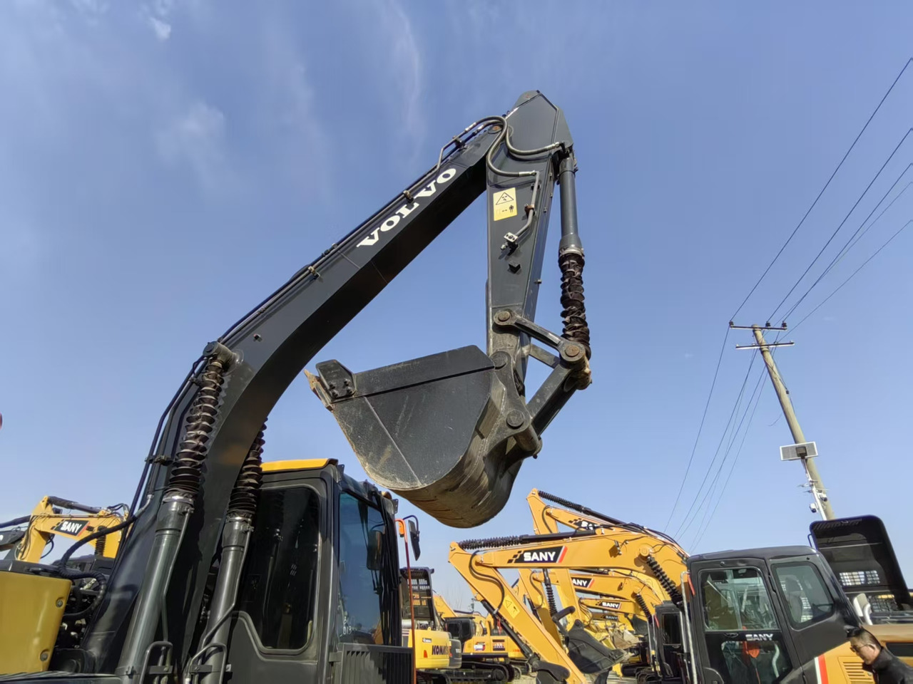 VOLVO EC140 - Pelle sur chenille: photos 2 VOLVO EC140 - Pelle sur chenille: photos 2