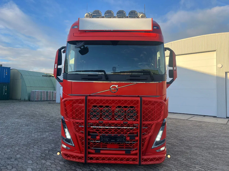 Volvo FH 16.750 FH 16 6x4 en leasing occasion Volvo FH 16.750 FH 16 6x4: photos 8