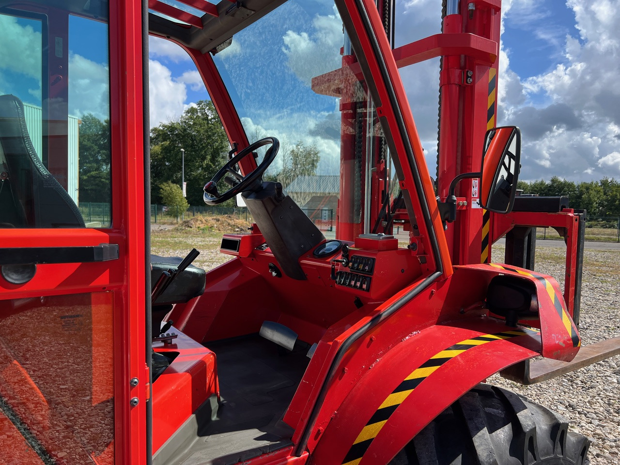 MANITOU M30-4 ST3B - Chariot tout terrain: photos 3 MANITOU M30-4 ST3B - Chariot tout terrain: photos 3