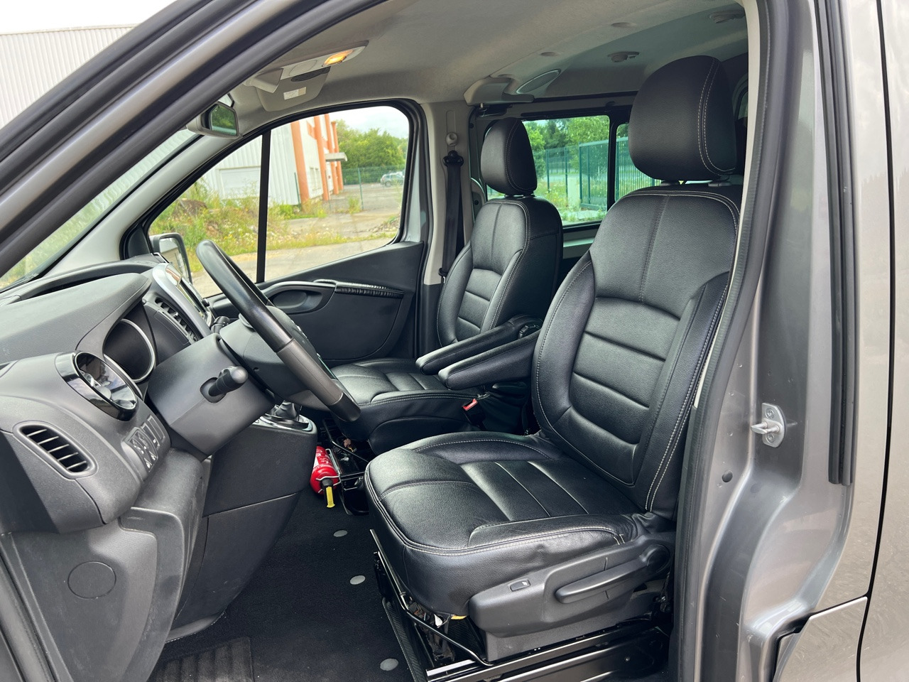 OPEL Vivaro 5 Places L1H1 Grand Confort 146ch 1.6 CDTI - Utilitaire double cabine: photos 3 OPEL Vivaro 5 Places L1H1 Grand Confort 146ch 1.6 CDTI - Utilitaire double cabine: photos 3
