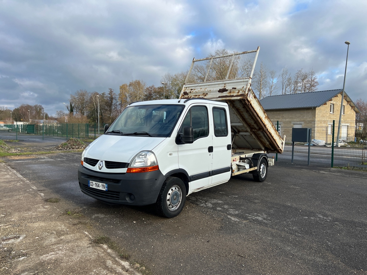 RENAULT Master Benne Double cabine DCi 120 7 Places - Utilitaire benne: photos 1 RENAULT Master Benne Double cabine DCi 120 7 Places - Utilitaire benne: photos 1
