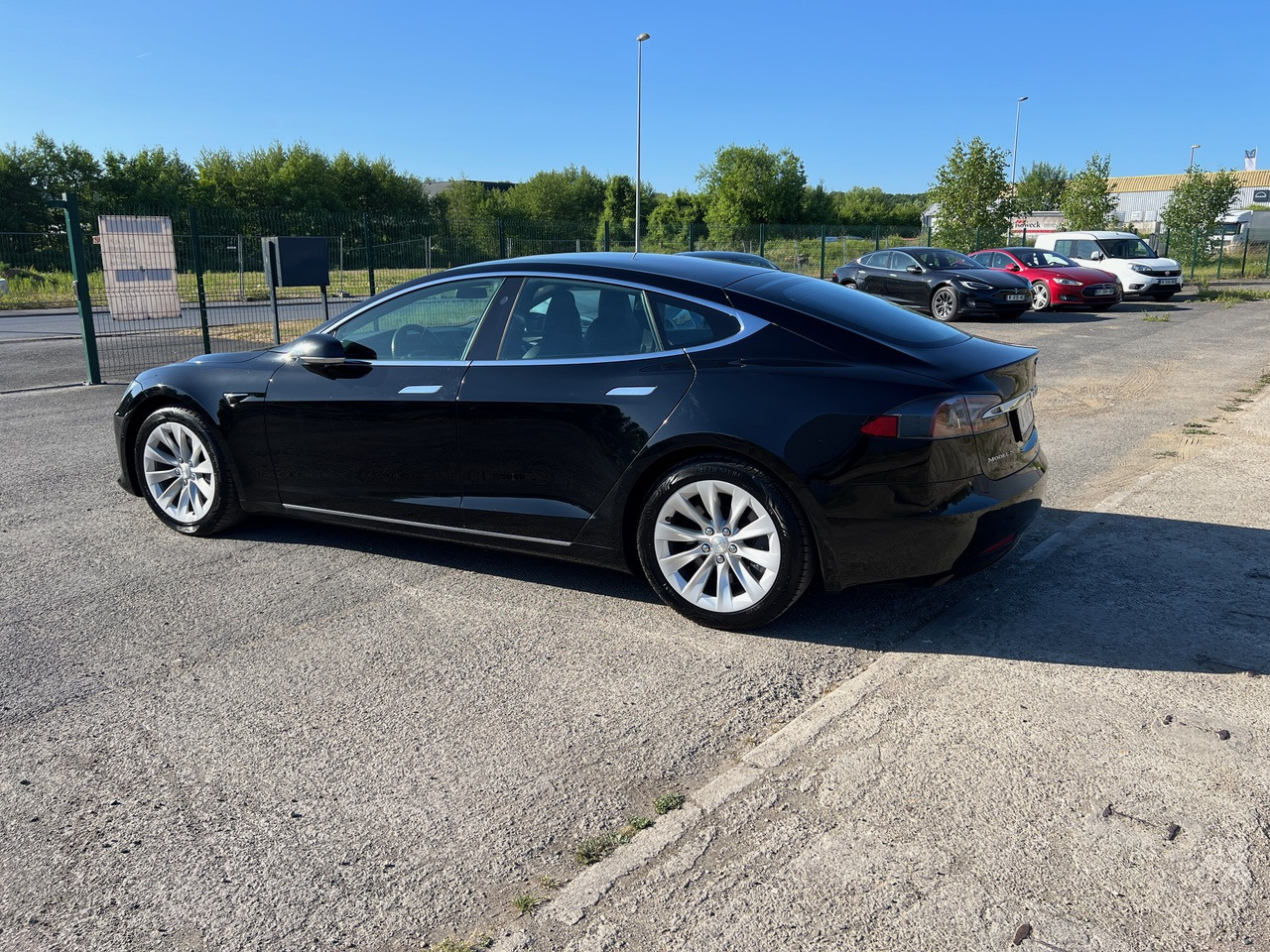TESLA Model S 75D – PANO – Phase 2 - Berline: photos 2 TESLA Model S 75D – PANO – Phase 2 - Berline: photos 2