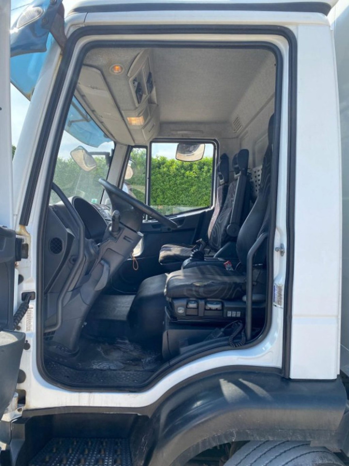 IVECO EUROCARGO 120E25 SCARRABILE - Camion ampliroll: photos 5 IVECO EUROCARGO 120E25 SCARRABILE - Camion ampliroll: photos 5
