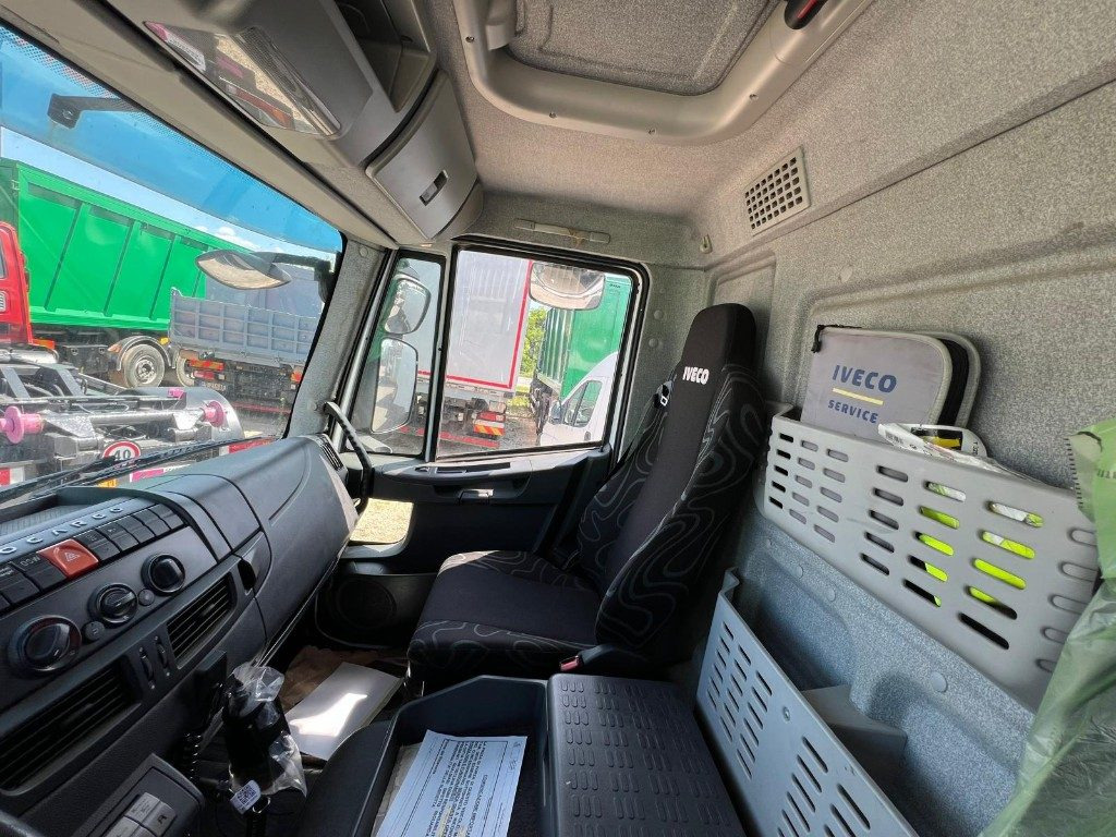 IVECO EUROCARGO 120E28 CON SCARRABILE NUOVO en leasing occasion IVECO EUROCARGO 120E28 CON SCARRABILE NUOVO: photos 12