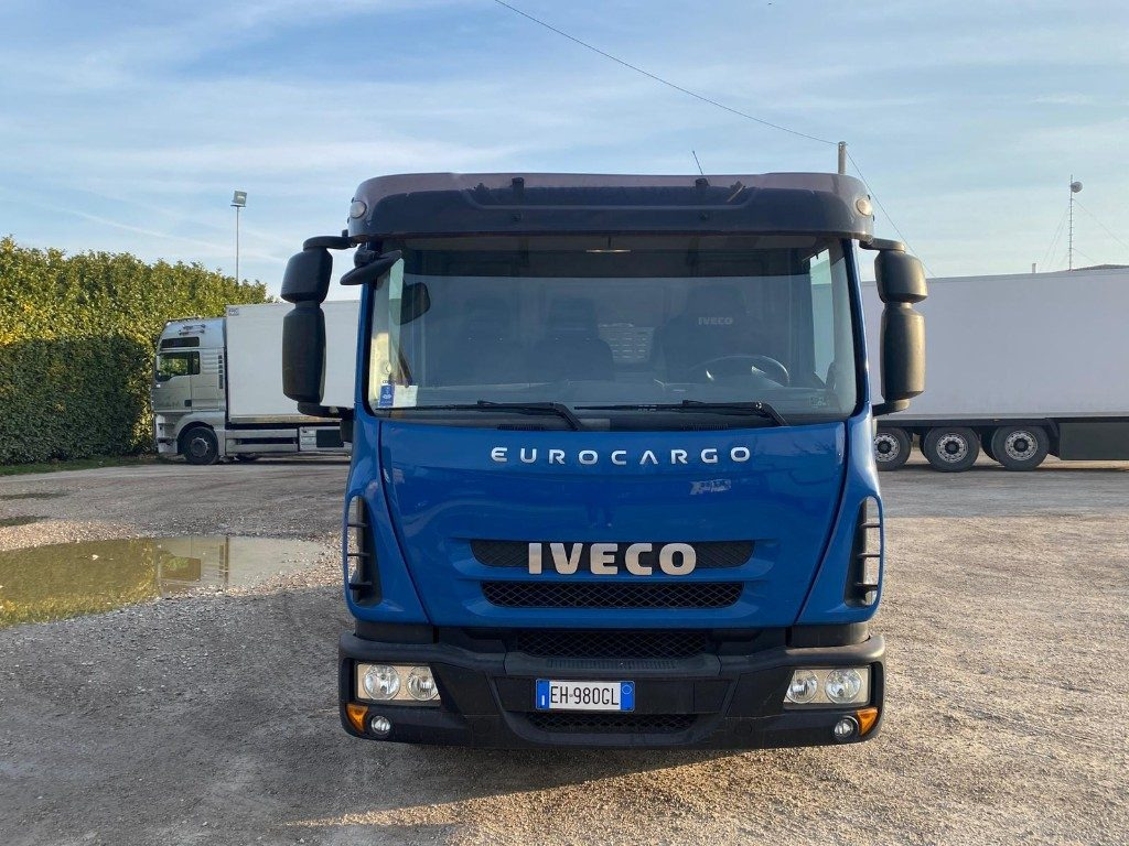 IVECO EUROCARGO 75E18 SCARRABILE - Camion ampliroll: photos 2 IVECO EUROCARGO 75E18 SCARRABILE - Camion ampliroll: photos 2