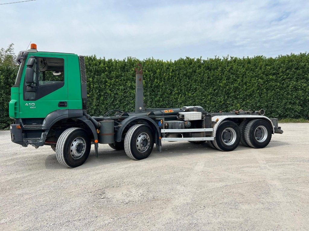 IVECO TRAKKER AD340T41 SCARRABILE - Camion ampliroll: photos 3 IVECO TRAKKER AD340T41 SCARRABILE - Camion ampliroll: photos 3