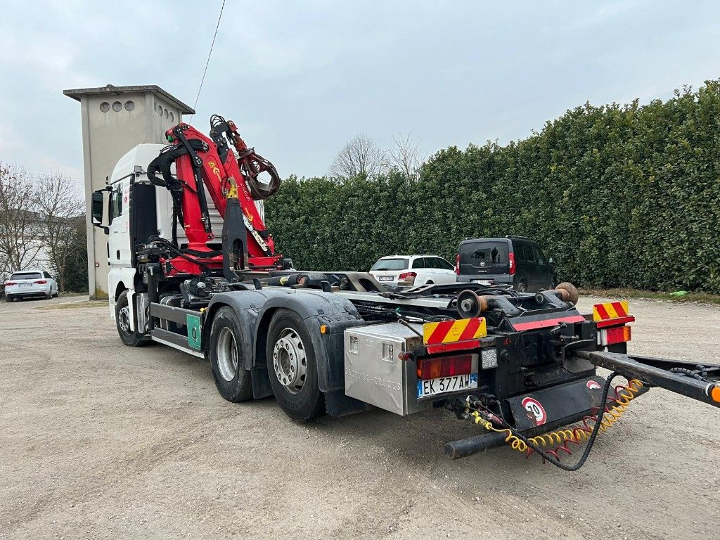 MAN TGX 26.480 SCARRABILE CON GRU - Camion ampliroll: photos 5 MAN TGX 26.480 SCARRABILE CON GRU - Camion ampliroll: photos 5