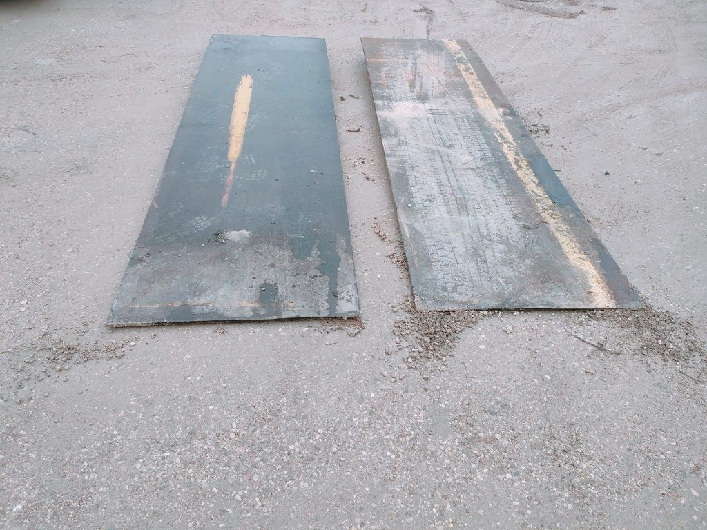 PEDANE IN FERRO PER CONTAINER - Carrosserie et extérieur pour Caisse mobile/ Conteneur: photos 2 PEDANE IN FERRO PER CONTAINER - Carrosserie et extérieur pour Caisse mobile/ Conteneur: photos 2