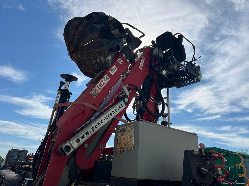 TECNOKAR SEMIRIMORCHIO TECNOKAR SCARRABILE CON GRU - Semi-remorque porte-conteneur/ Caisse mobile: photos 4 TECNOKAR SEMIRIMORCHIO TECNOKAR SCARRABILE CON GRU - Semi-remorque porte-conteneur/ Caisse mobile: photos 4