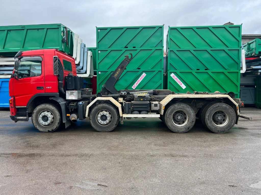 VOLVO FM460 SCARRABILE 8X4 - Camion ampliroll: photos 2 VOLVO FM460 SCARRABILE 8X4 - Camion ampliroll: photos 2