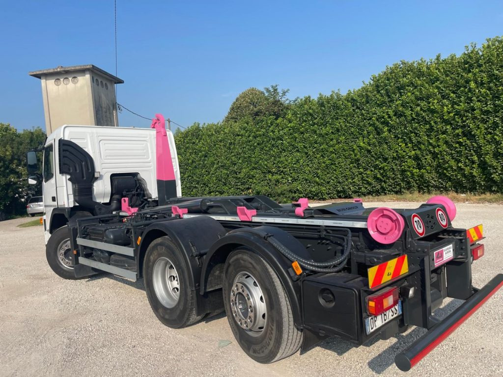 VOLVO FM9 SCARRABILE - Camion ampliroll: photos 5 VOLVO FM9 SCARRABILE - Camion ampliroll: photos 5