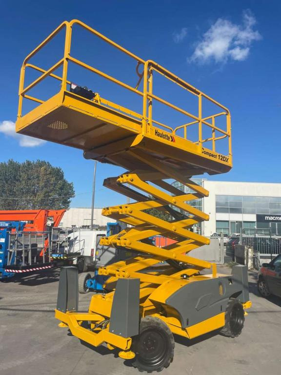 Haulotte COMPACT 12DX en leasing occasion Haulotte COMPACT 12DX: photos 11