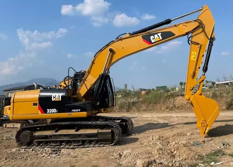 CATERPILLAR Crawler excavator Used excavator cat320 Japan brand Used CAT 320 Excavator Caterpillar 320D Crawler Excavator CAT320 used digger for sale - Pelle sur chenille: photos 4 CATERPILLAR Crawler excavator Used excavator cat320 Japan brand Used CAT 320 Excavator Caterpillar 320D Crawler Excavator CAT320 used digger for sale - Pelle sur chenille: photos 4