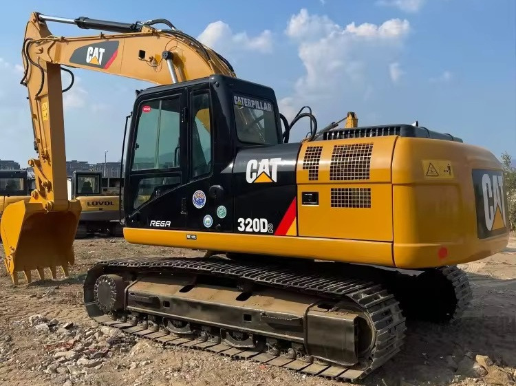 CATERPILLAR Crawler excavator Used excavator cat320 Japan brand Used CAT 320 Excavator Caterpillar 320D Crawler Excavator CAT320 used digger for sale - Pelle sur chenille: photos 3 CATERPILLAR Crawler excavator Used excavator cat320 Japan brand Used CAT 320 Excavator Caterpillar 320D Crawler Excavator CAT320 used digger for sale - Pelle sur chenille: photos 3
