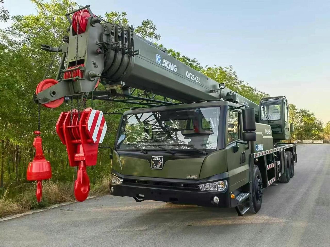 XCMG QY25K5-1 25 ton truck crane - Grue mobile: photos 1 XCMG QY25K5-1 25 ton truck crane - Grue mobile: photos 1