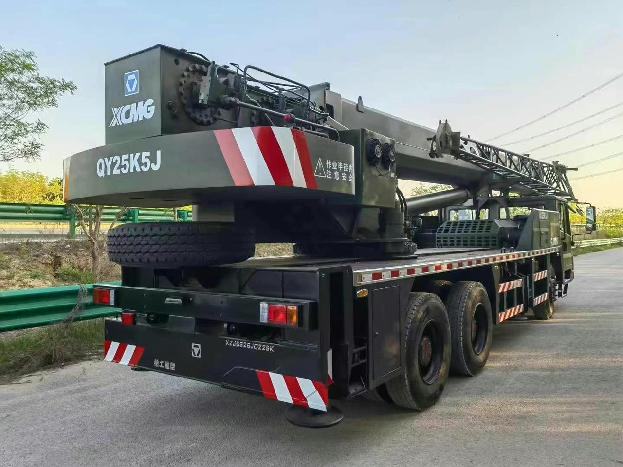 XCMG QY25K5-1 25 ton truck crane - Grue mobile: photos 4 XCMG QY25K5-1 25 ton truck crane - Grue mobile: photos 4