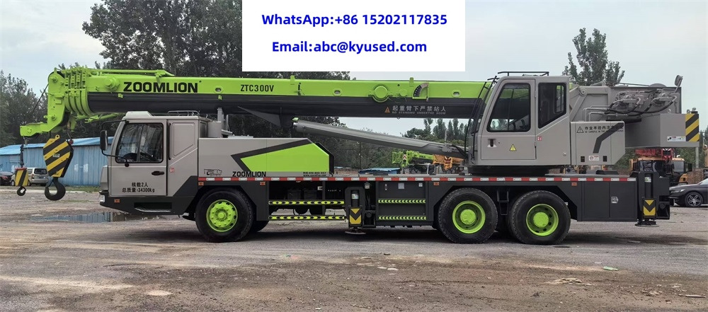 ZOOMLION ZTC300V 30ton - Grue mobile: photos 5 ZOOMLION ZTC300V 30ton - Grue mobile: photos 5