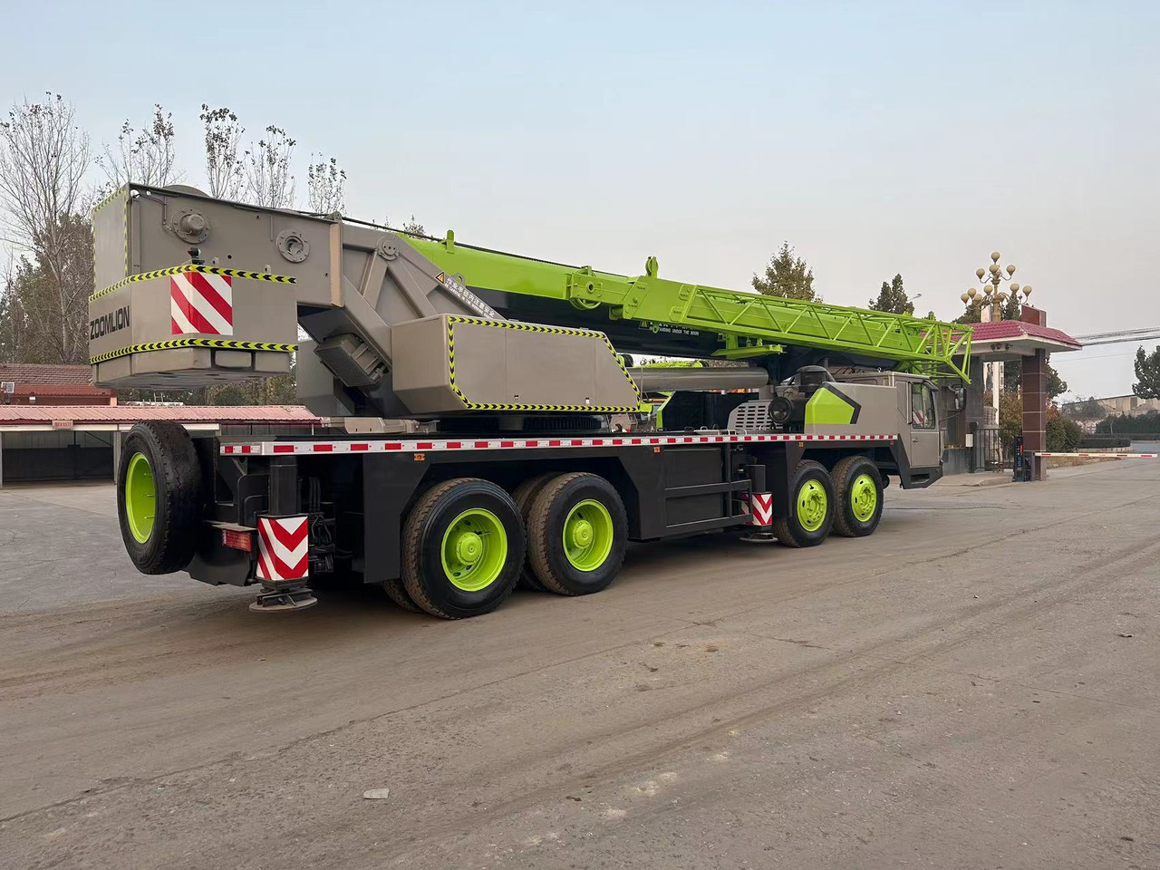 ZOOMLION ZTC700V QY70V 70 ton 80 ton 90 ton 100 ton 110 ton 120 ton used truck crane - Grue mobile: photos 4 ZOOMLION ZTC700V QY70V 70 ton 80 ton 90 ton 100 ton 110 ton 120 ton used truck crane - Grue mobile: photos 4