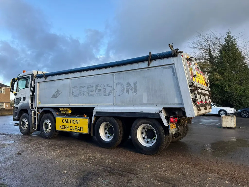 MAN TGS 32.400 Tipper 8x4 - RHD - Camion benne: photos 5 MAN TGS 32.400 Tipper 8x4 - RHD - Camion benne: photos 5