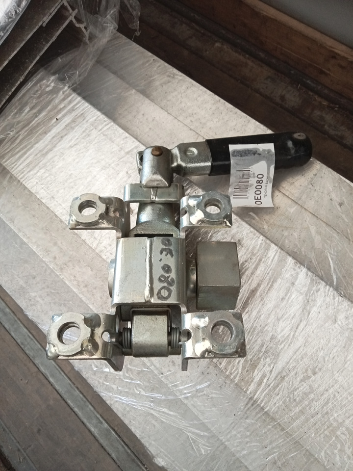 Trouillet TENDEUR BACHE CLIQUET DROIT - Carrosserie et extérieur: photos 1 Trouillet TENDEUR BACHE CLIQUET DROIT - Carrosserie et extérieur: photos 1