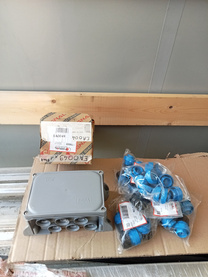 Vignal MODULE DE JONCTION - Lumière/ Éclairage pour Remorque: photos 1 Vignal MODULE DE JONCTION - Lumière/ Éclairage pour Remorque: photos 1