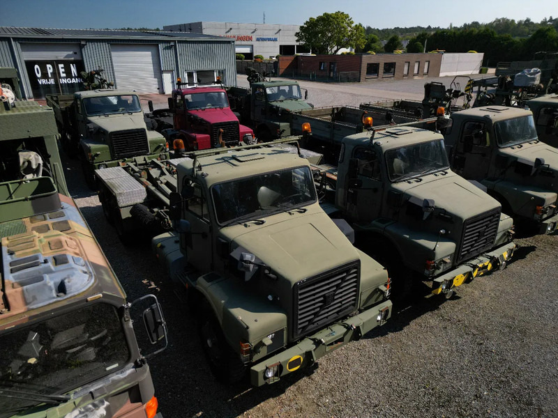 Volvo N 10 6X4 - HOOK CONTAINER (3x stock) - Camion: photos 5 Volvo N 10 6X4 - HOOK CONTAINER (3x stock) - Camion: photos 5