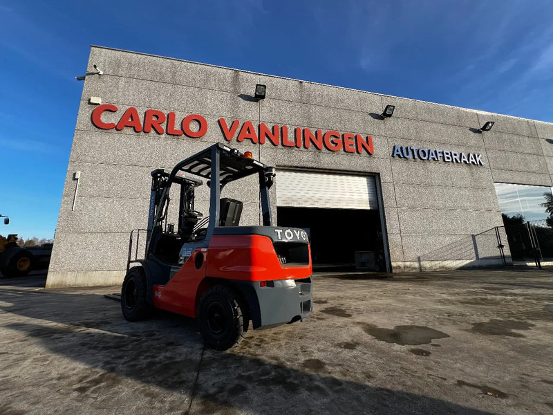 Toyota 52-8FDJF35 TONERO 35 (NEW) (5x in Stock) - Chariot élévateur diesel: photos 1 Toyota 52-8FDJF35 TONERO 35 (NEW) (5x in Stock) - Chariot élévateur diesel: photos 1