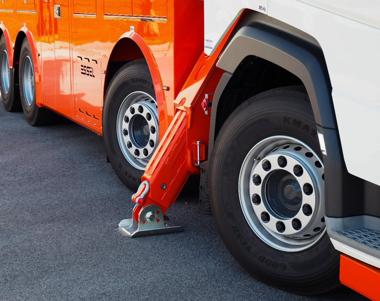 DAF XF 530 NEW T-REX DAF white - Remorqueuse: photos 5 DAF XF 530 NEW T-REX DAF white - Remorqueuse: photos 5