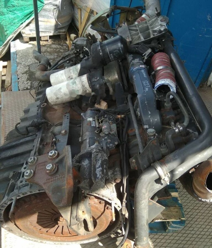 Renault Magnum E-TECH Renault MAGNUM - Moteur pour Camion: photos 3 Renault Magnum E-TECH Renault MAGNUM - Moteur pour Camion: photos 3