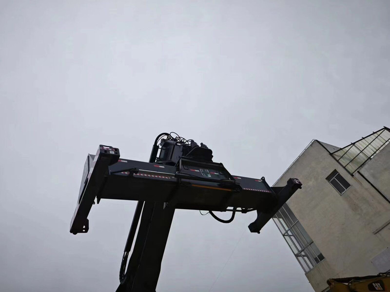 Reach stacker Kalmar DRF450: photos 10 Reach stacker Kalmar DRF450: photos 10