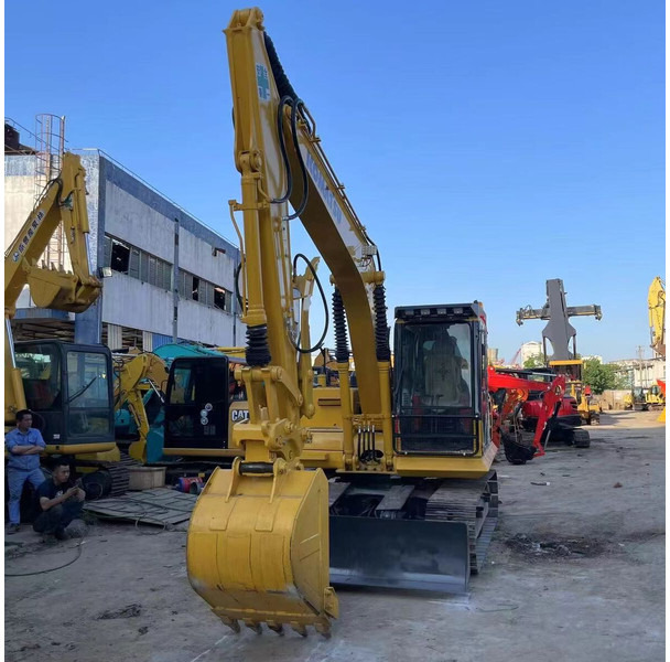 Komatsu PC130 - Pelle sur chenille: photos 1 Komatsu PC130 - Pelle sur chenille: photos 1